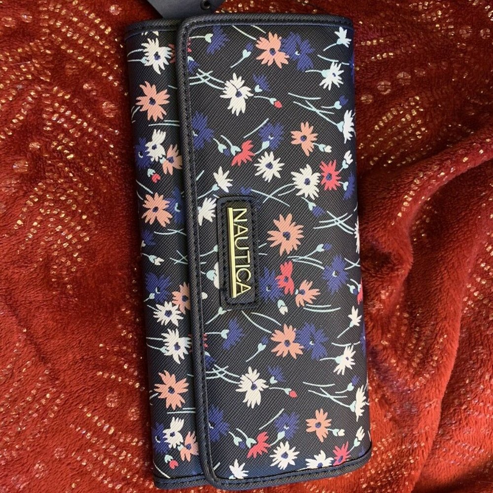 Nautica Wallet *BRAND NEW*